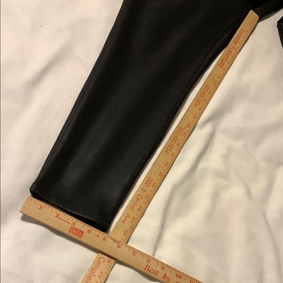 No Boundaries Black High-Waisted Leggings Sleek Fit - Picture 5 of 7